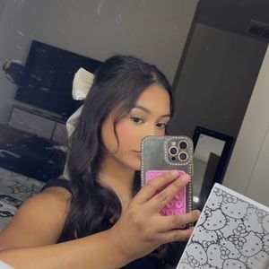 Meet your Posher, Naomi